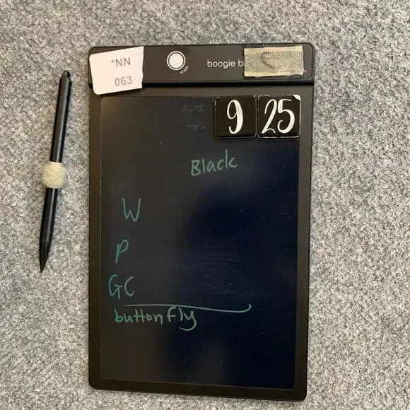 Good American Shorts Women 00 Black Denim Bombshell Distressed Button Fly Pocket - Picture 10 of 11